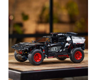 LEGO Technic 42160 Audi RS Q e-tron - 1159436 - zdjęcie 12